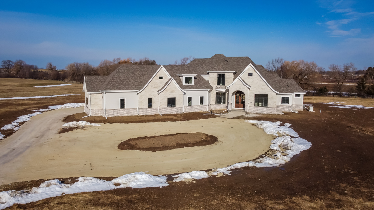 Property Photo:  10004 W Farmdale Estates Ct  WI 53097 