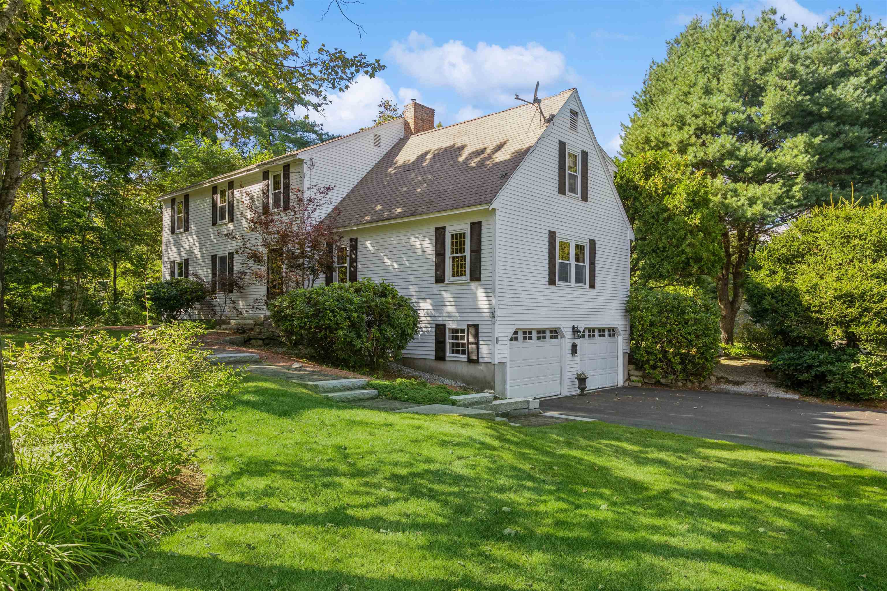 Property Photo: 136 Amherst Street NH 03031