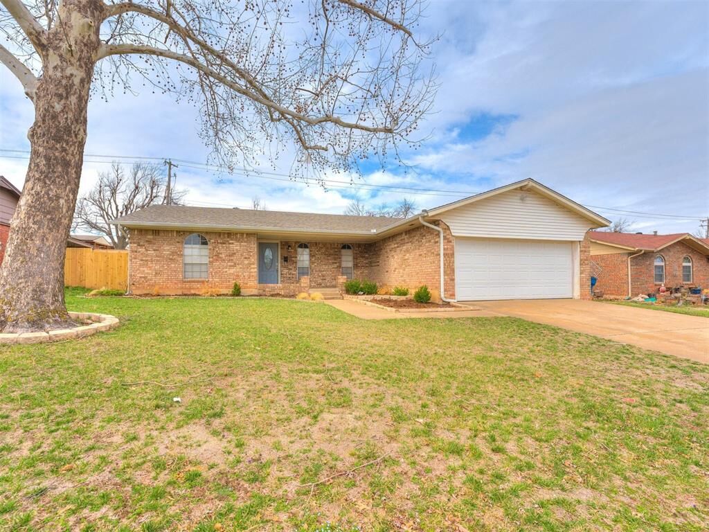 Property Photo:  2825 Shadybrook Drive  OK 73110 