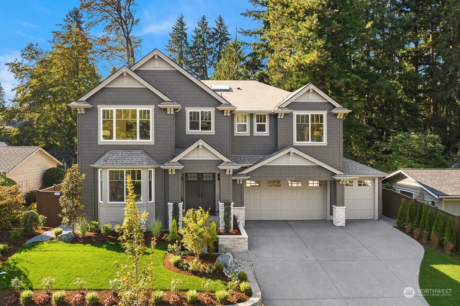 Property Photo: 8111 135th Place NE WA 98052