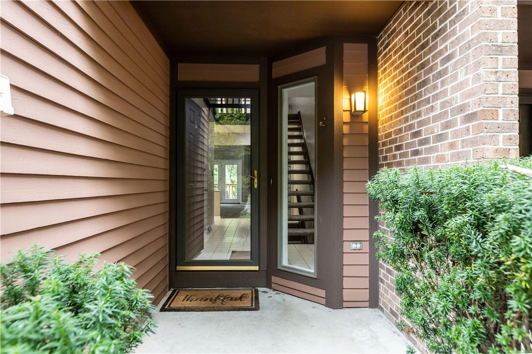 Property Photo:  502 Forest Edge Ct  PA 15090 