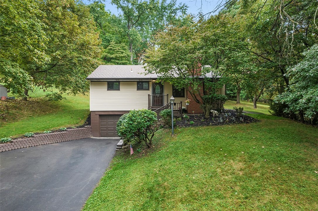 2501 Mae Dr  Allison Park PA 15101 photo