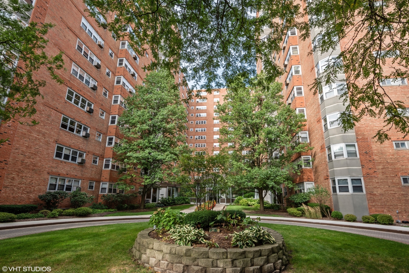 Property Photo:  4960 N Marine Drive 1116  IL 60640 