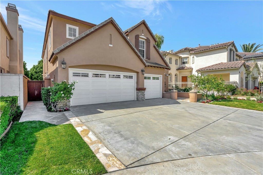 Property Photo: 18541 Amalia Lane CA 92648
