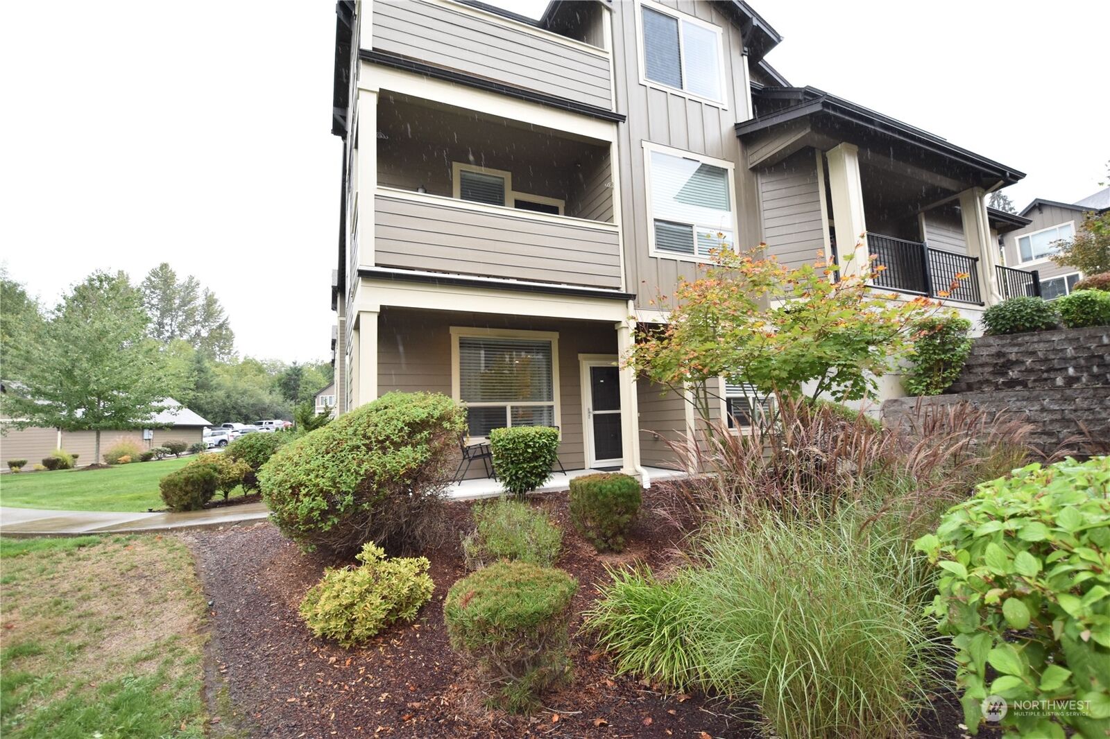 2 bed Snohomish home for sale 1900 Weaver Road H102, Snohomish, WA 98290