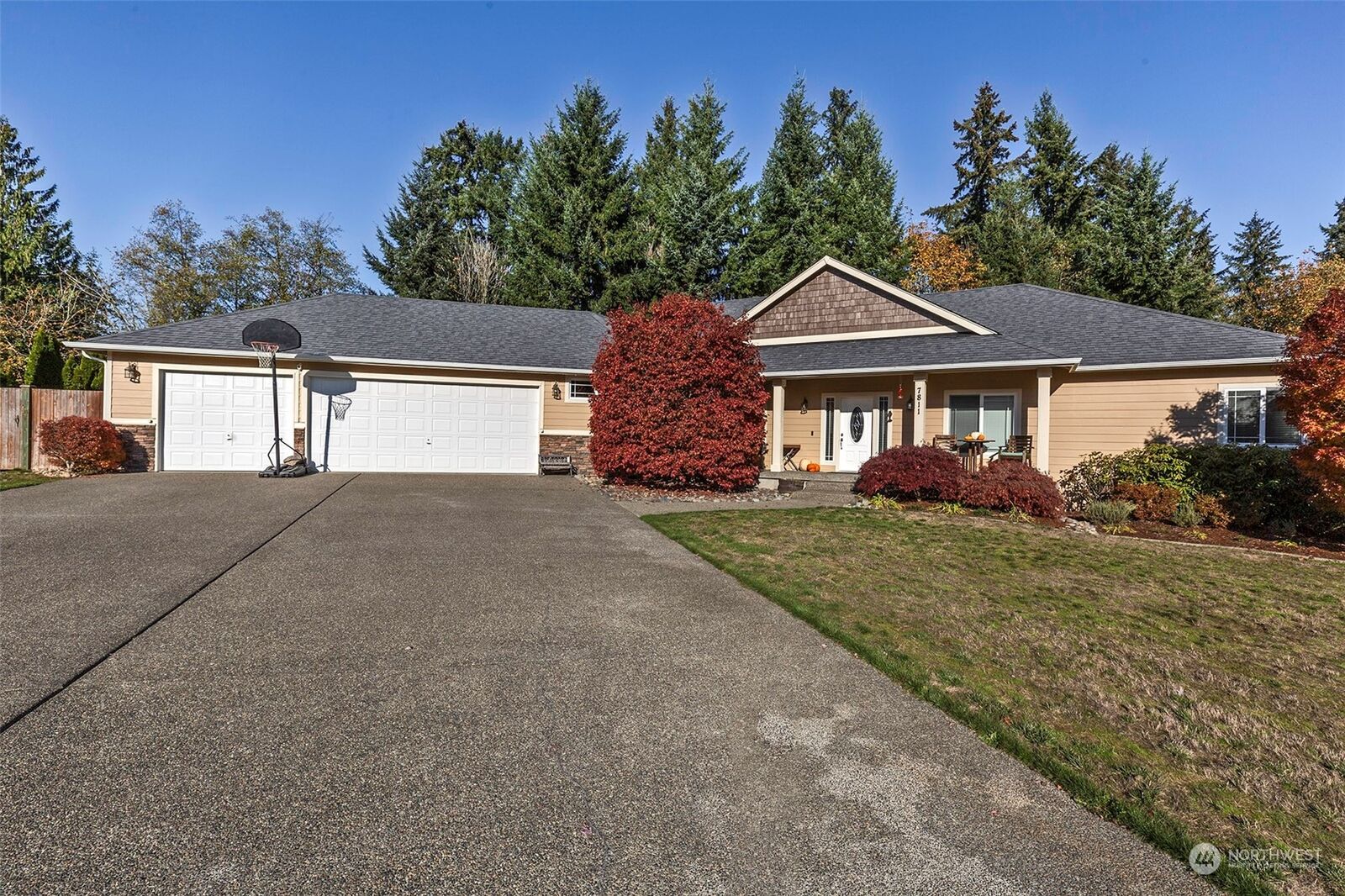 Property Photo: 7811 277th Street E WA 98338