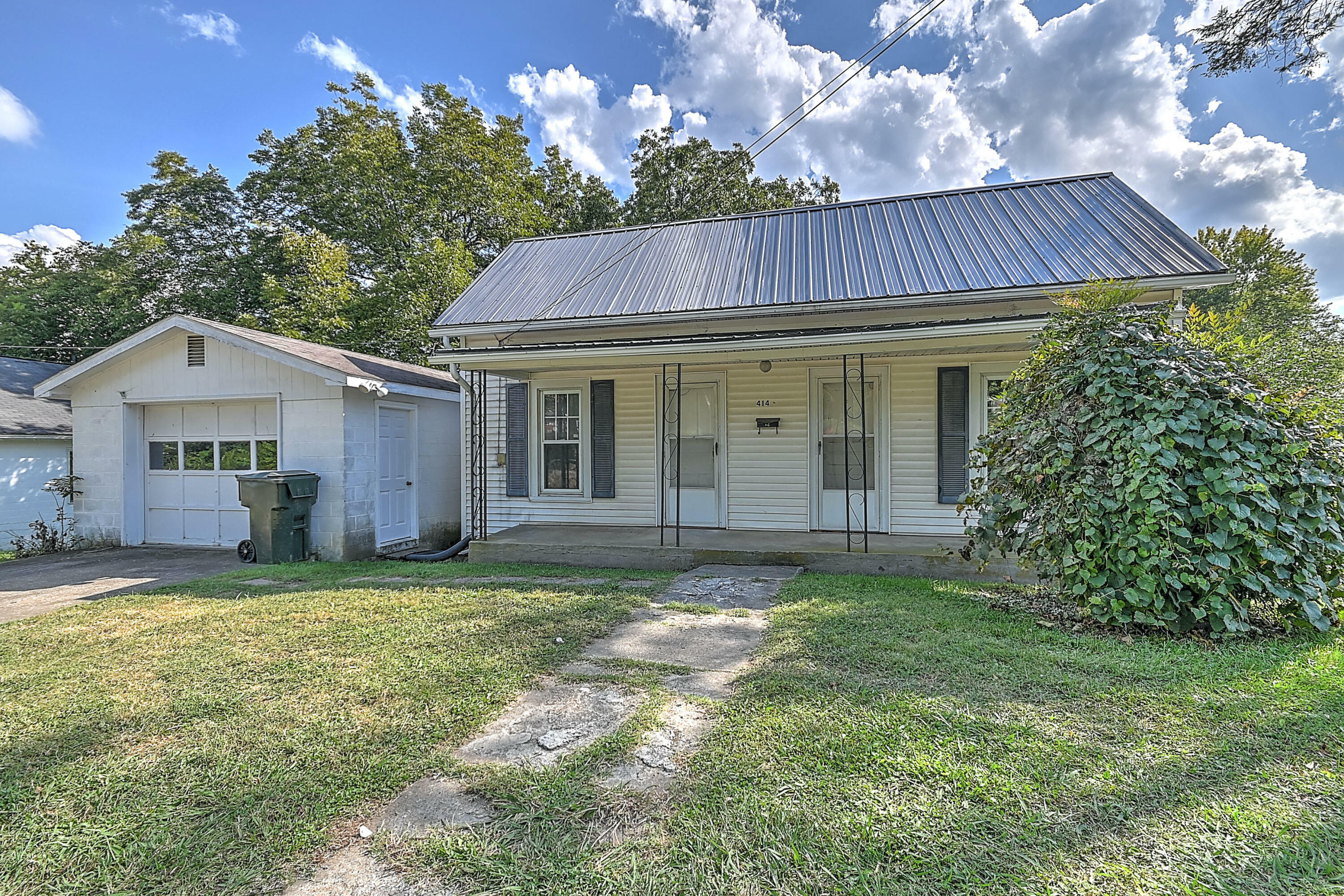 Property Photo:  414 East Church Street  TN 37745 