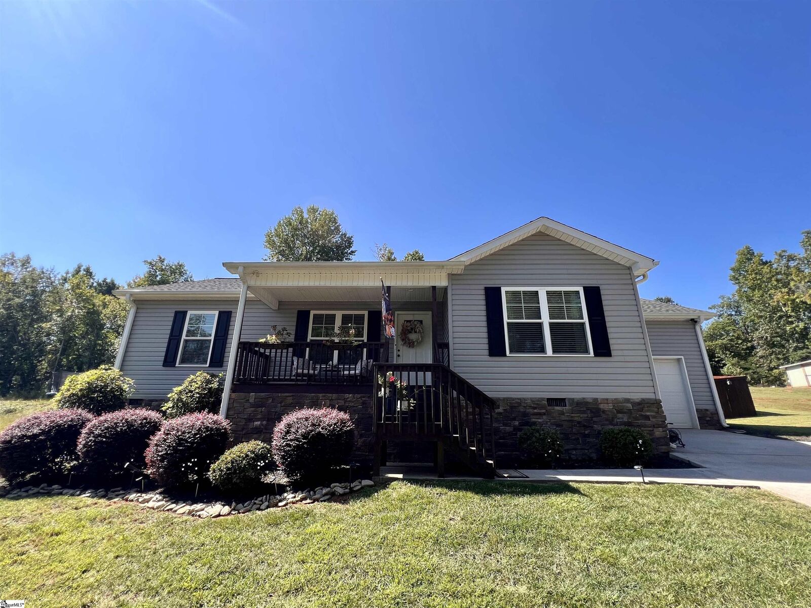 Property Photo: 520 Secona Road SC 29671