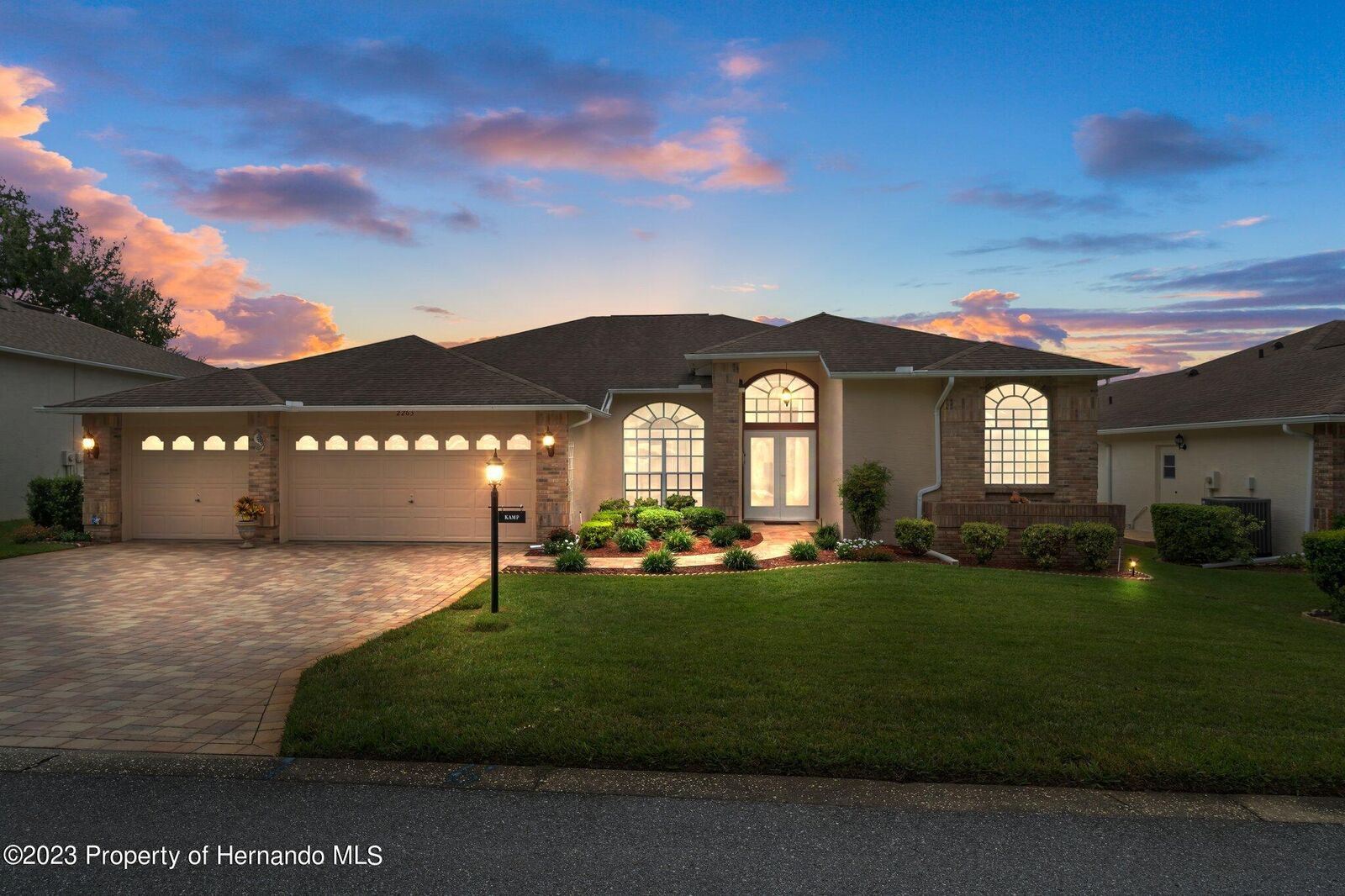 Property Photo:  2263 Country Ridge Lane  FL 34606 