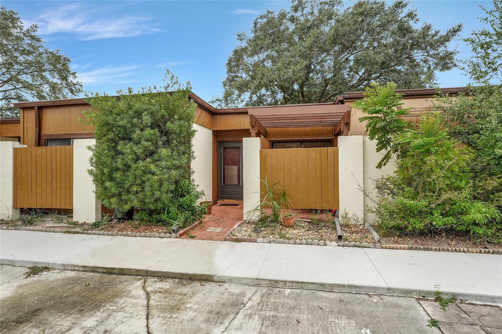 Property Photo:  2452 Harbour Way  FL 32792 