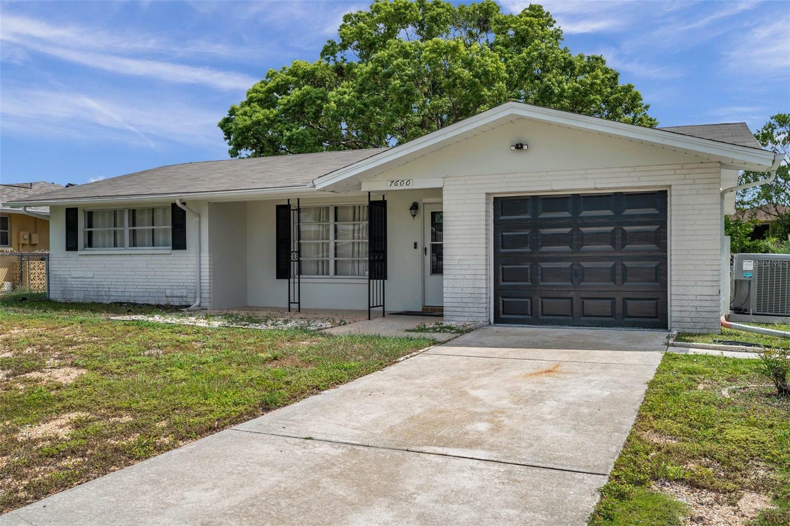 Property Photo: 7600 Briarwood Drive FL 34668