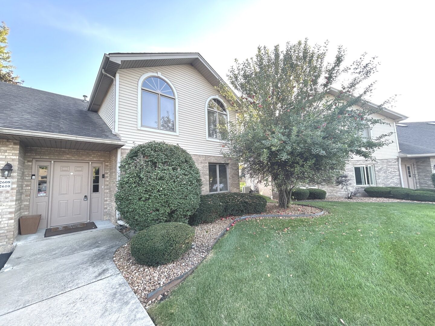 Property Photo: 2610 Crescenzo Drive 2610 IL 60436