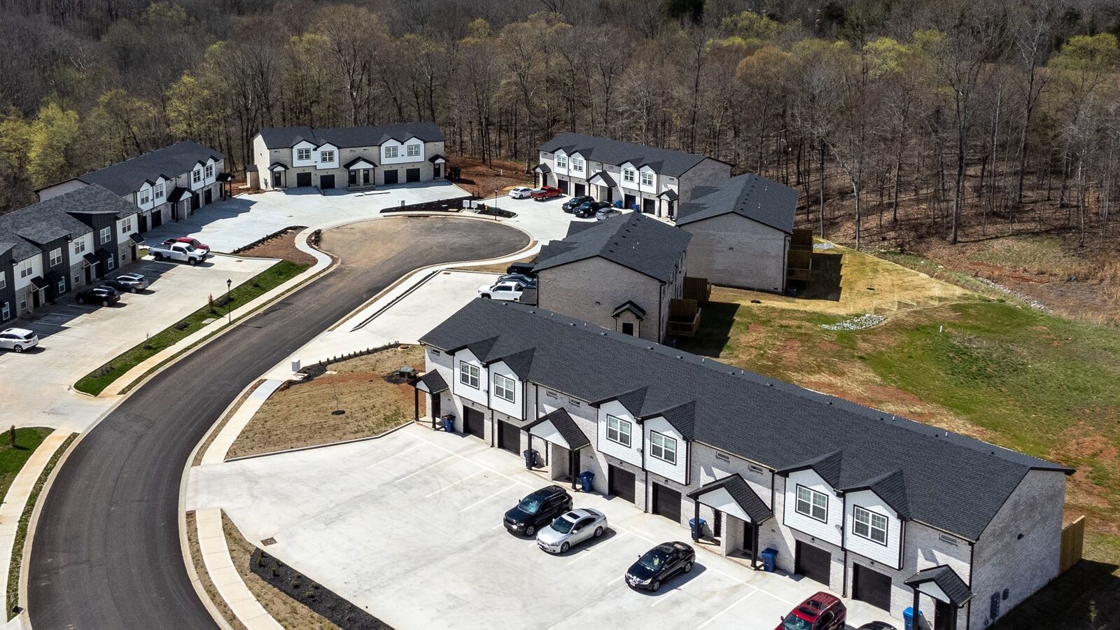 Property Photo: 1170 Meadowhill Lane TN 37043