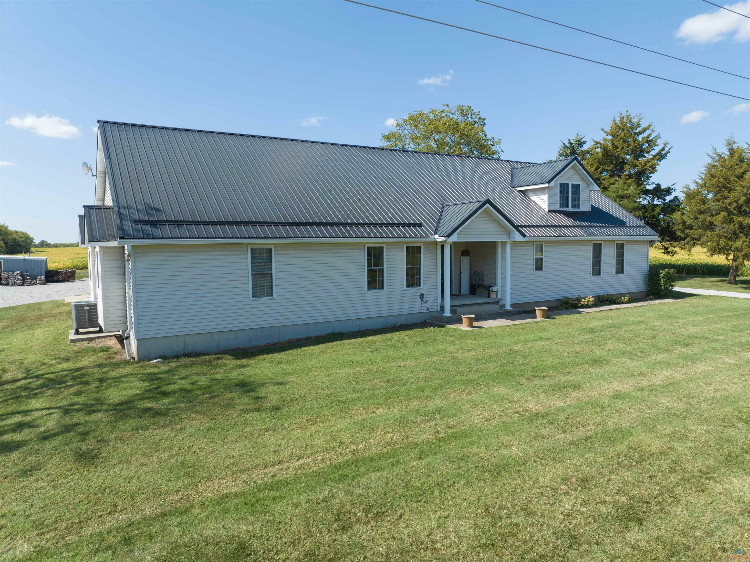Property Photo:  22053 Hwy T  MO 65301 