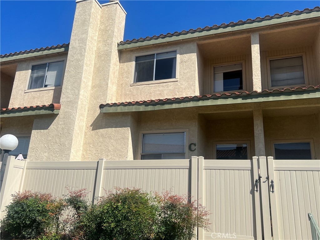 Property Photo:  91 Tennessee Street C  CA 92373 
