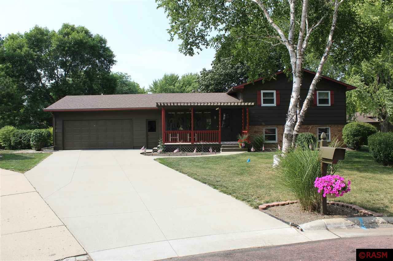 Property Photo:  40 Gretchen Court  MN 56001 