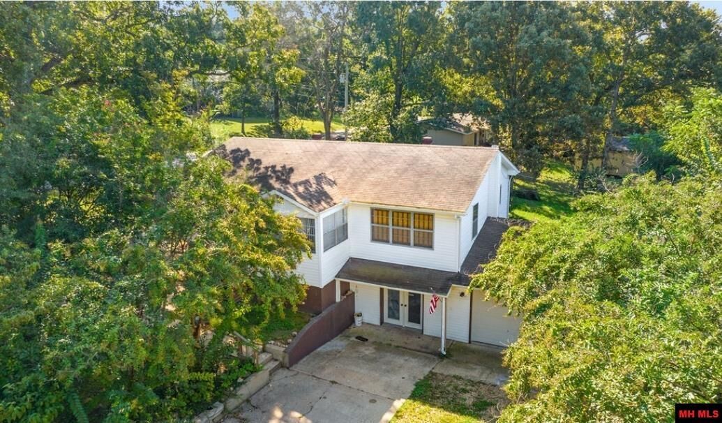 Property Photo: 103 Hazel Drive AR 72653