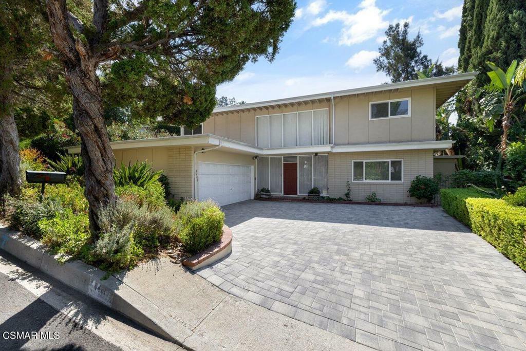 Property Photo:  4401 Pampas Road  CA 91364 