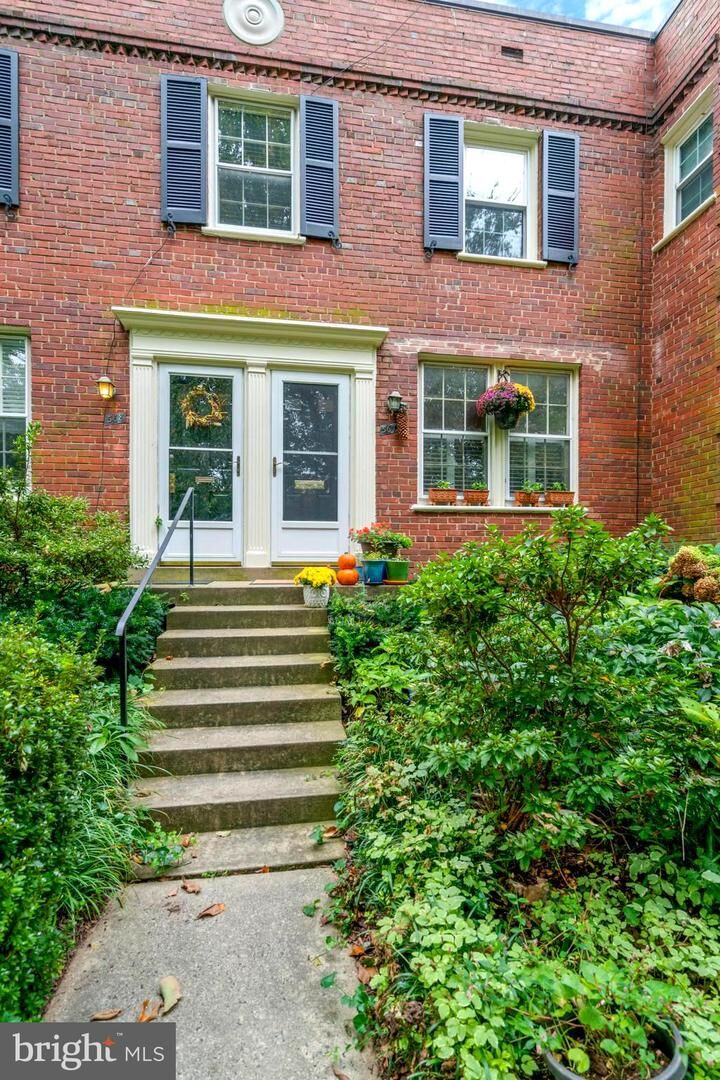 Property Photo:  1501 S Edgewood Street 567  VA 22204 