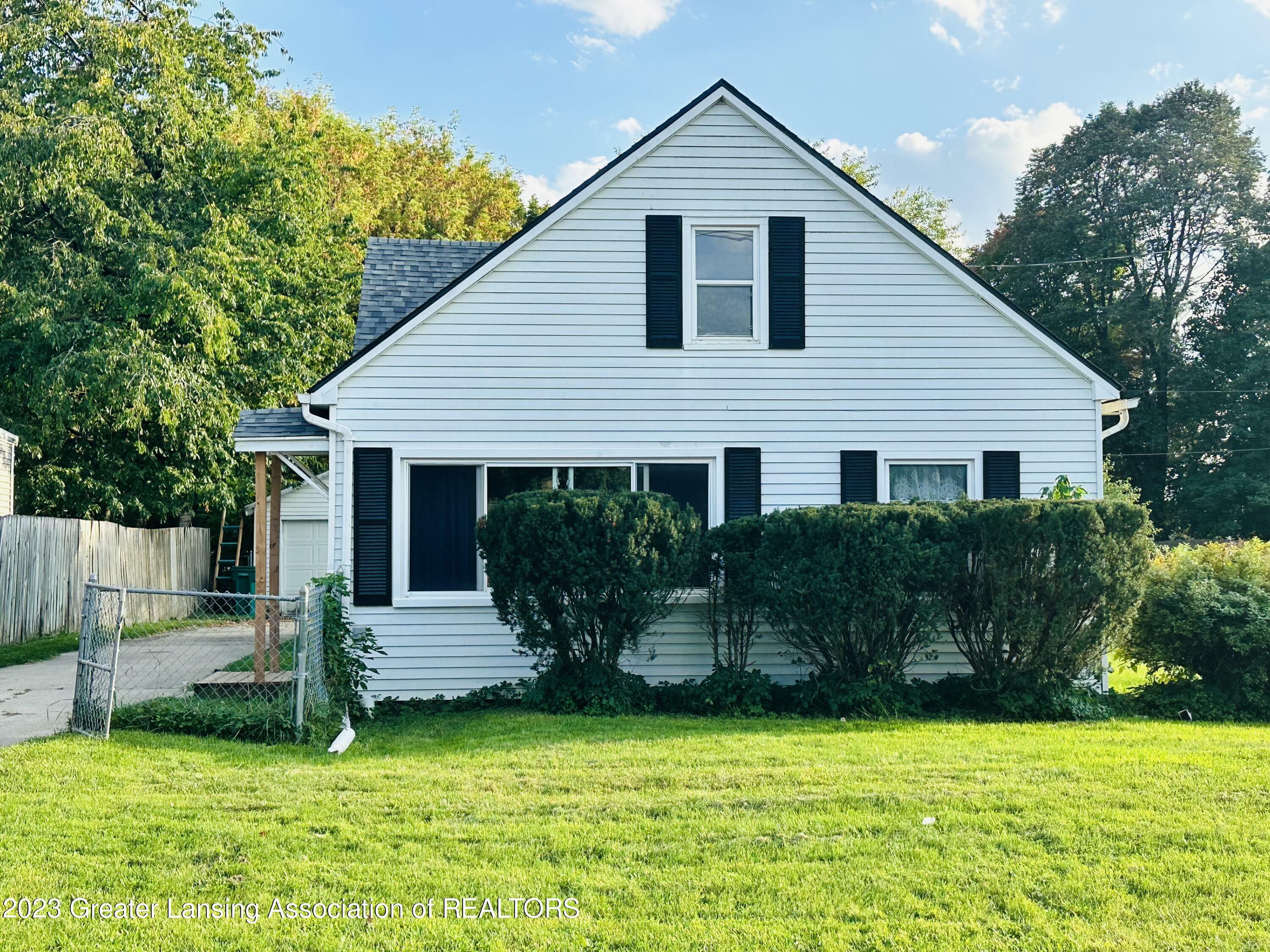 Property Photo:  604 Chilson Avenue  MI 48906 