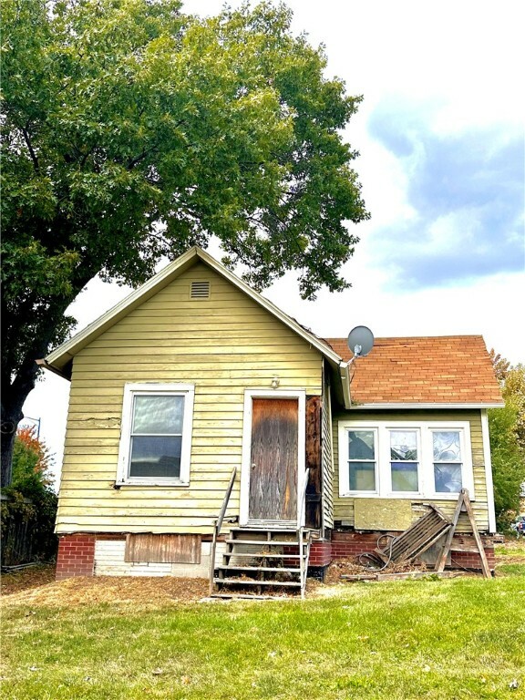 1919 Leyner Street  Des Moines IA 50314 photo