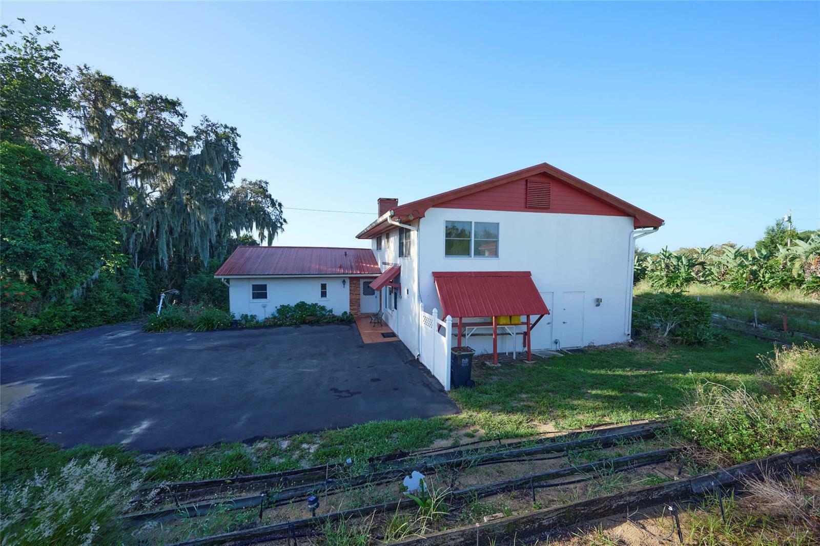 Property Photo: 2150 N Scenic Highway FL 33827