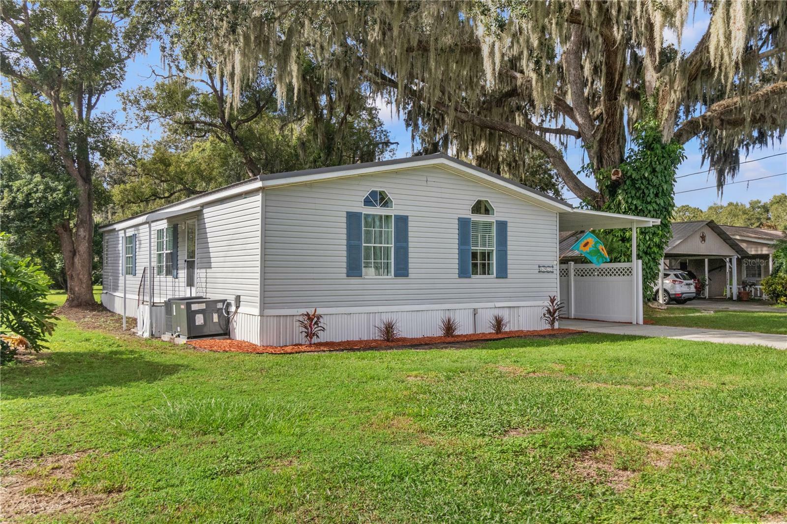 Property Photo:  6921 Durant Road  FL 33567 