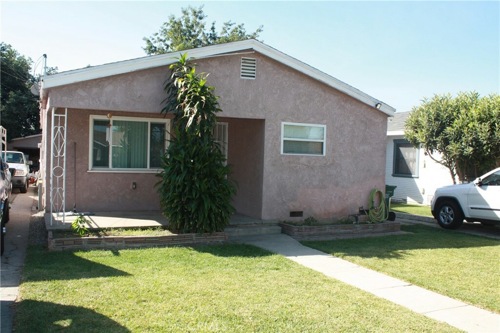 Property Photo:  3628 E 61st Place  CA 90255 