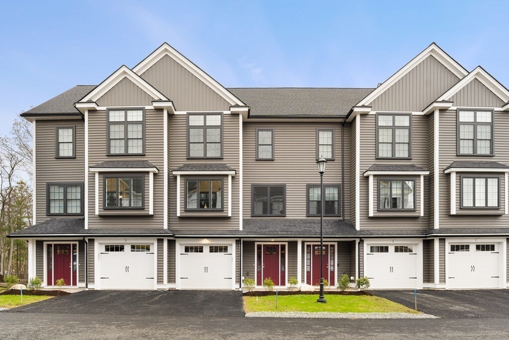 Property Photo: 168 Lowell St 36 MA 01887