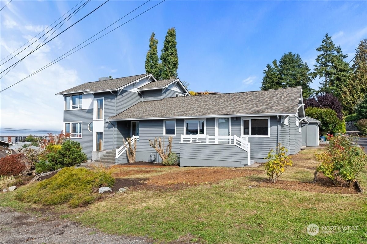 Property Photo:  408 Church Avenue  WA 98275 