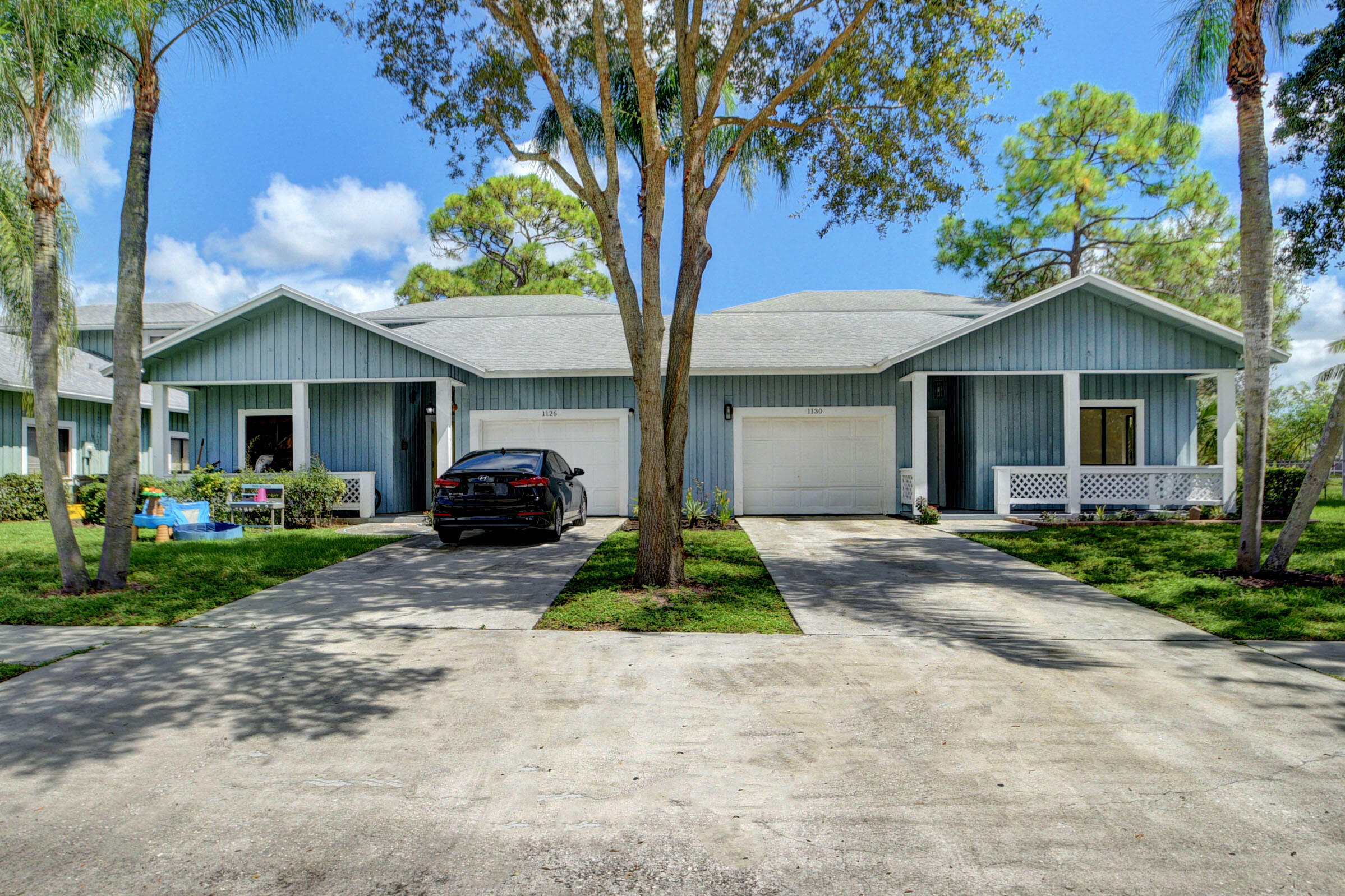 Property Photo:  1126 Staghorn Street  FL 33414 