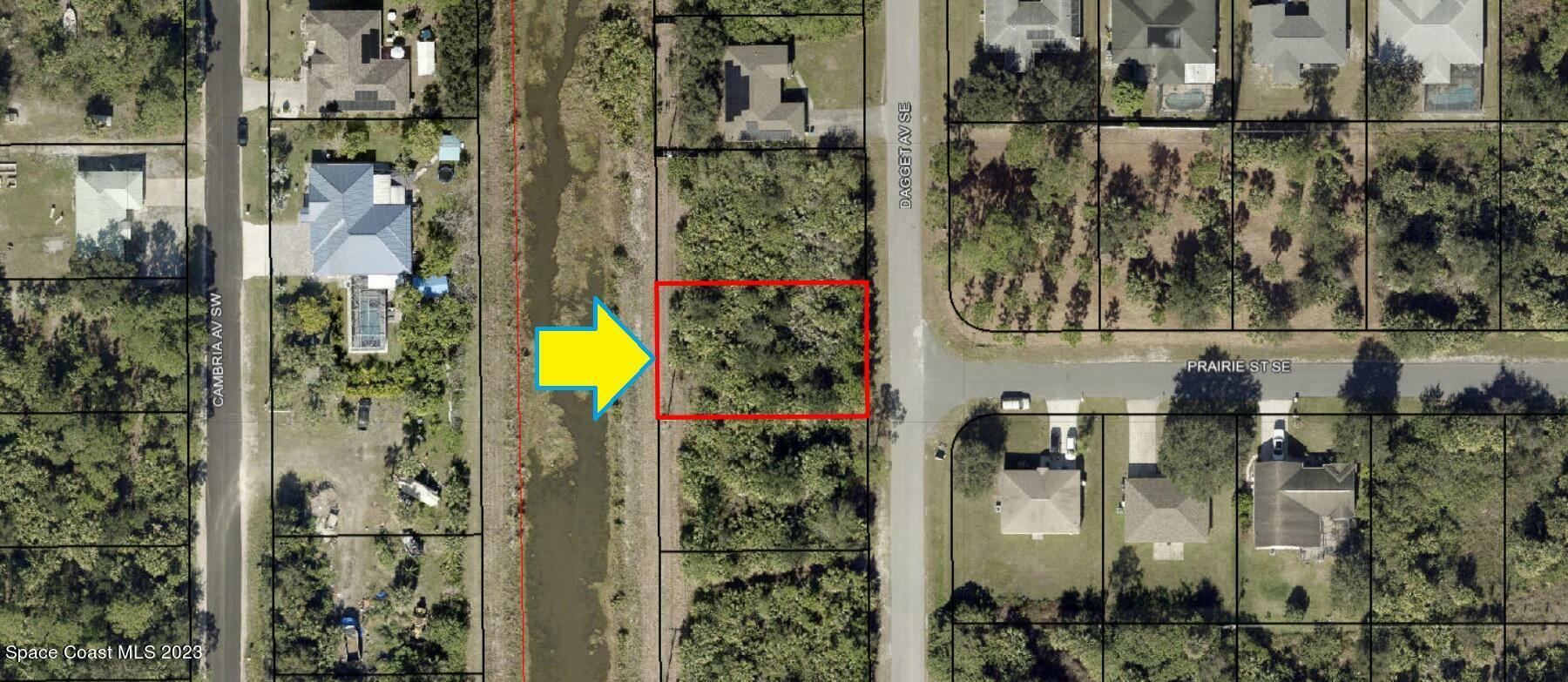 Property Photo:  2870 Dagget Avenue SE  FL 32909 