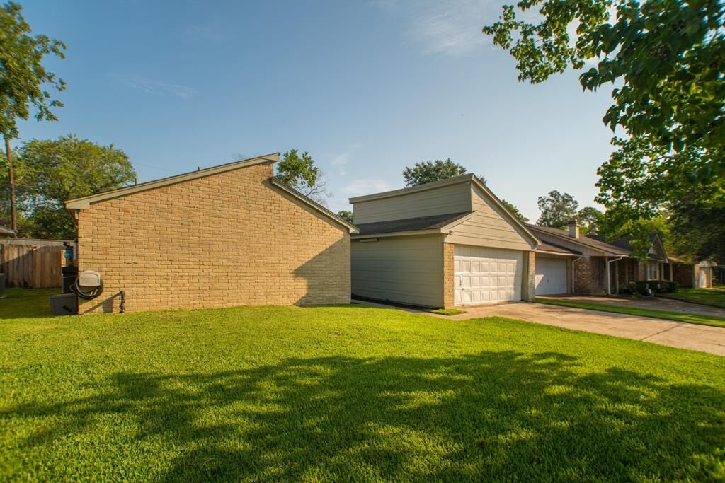 Property Photo: 1203 McDugald Road TX 77338