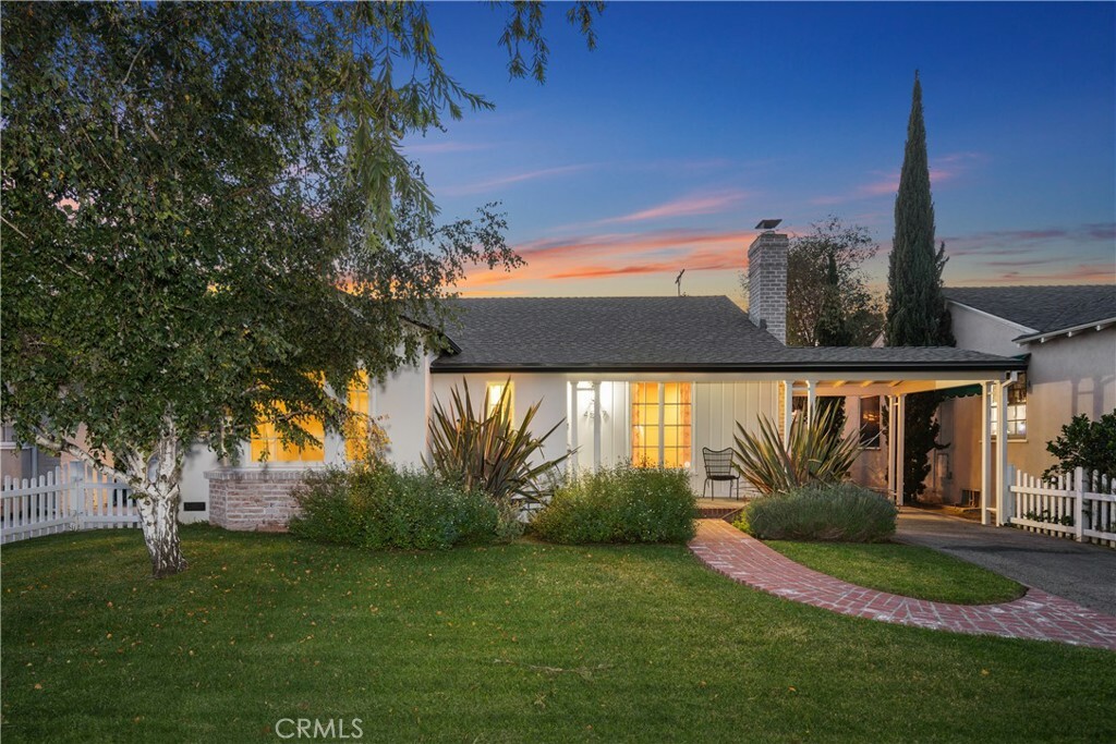 Property Photo:  4537 Simpson Avenue  CA 91607 