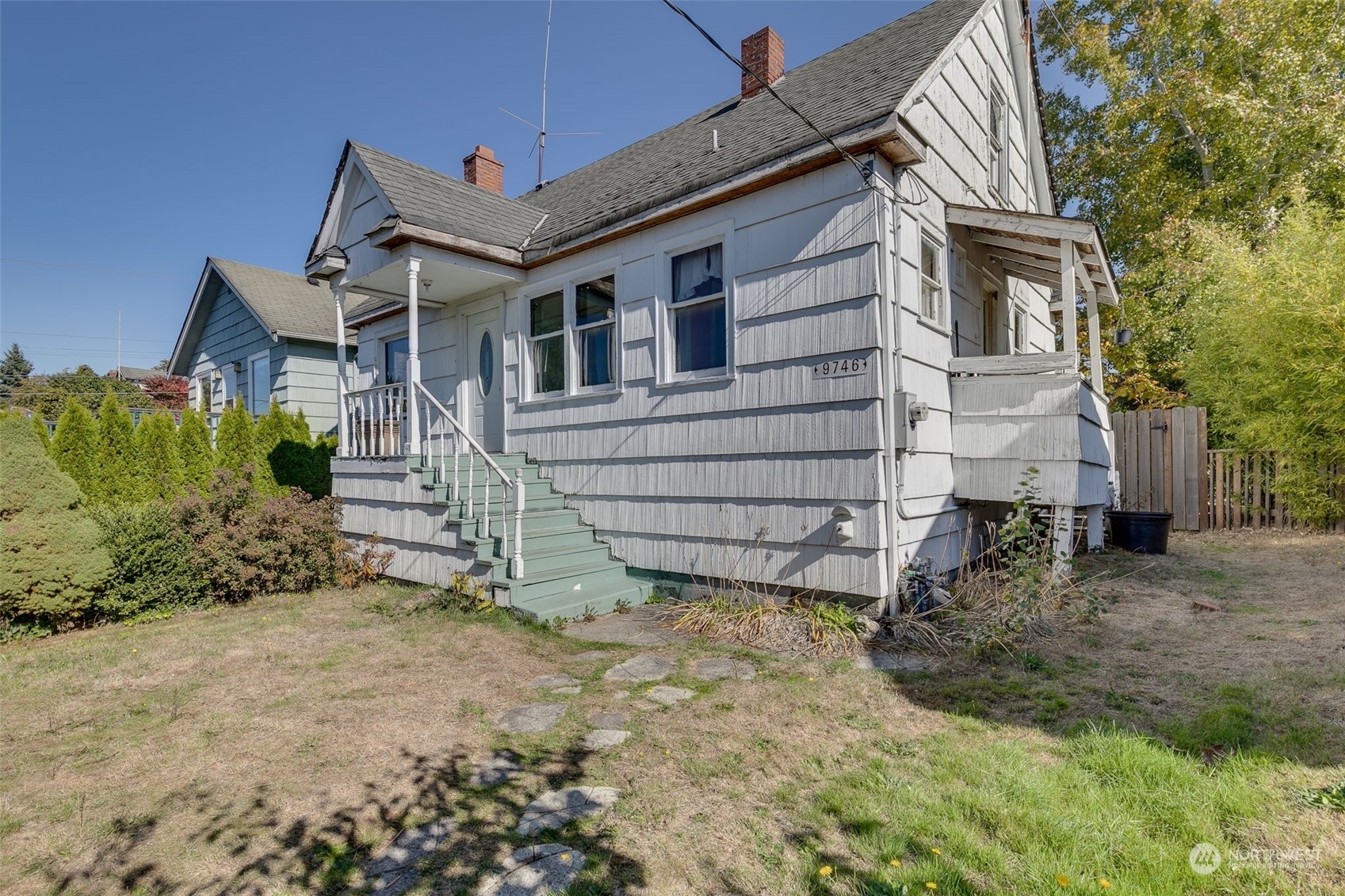 Property Photo: 9746 Phinney Avenue N WA 98103