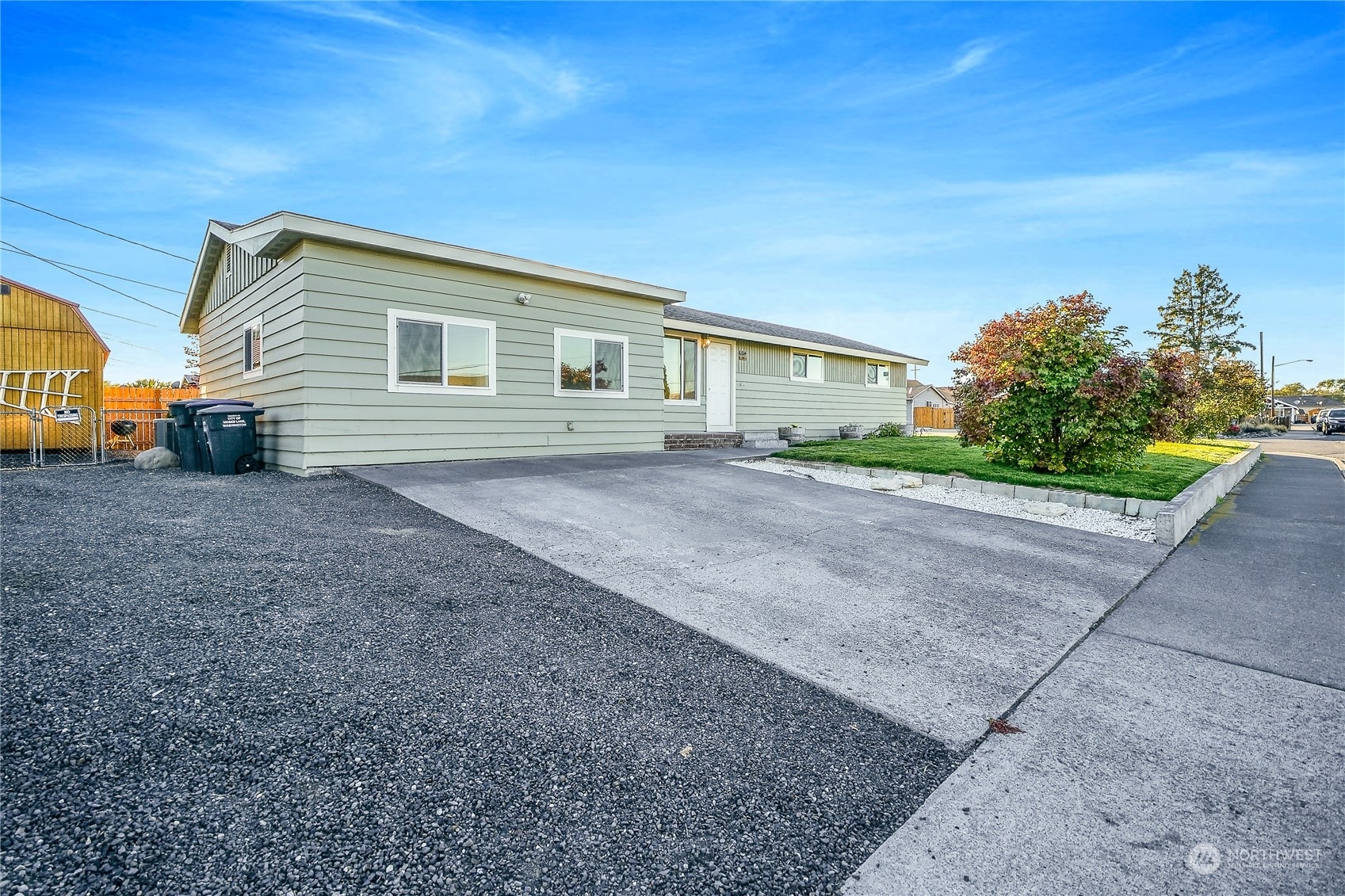 Property Photo:  604 S Sycamore Street  WA 98837 