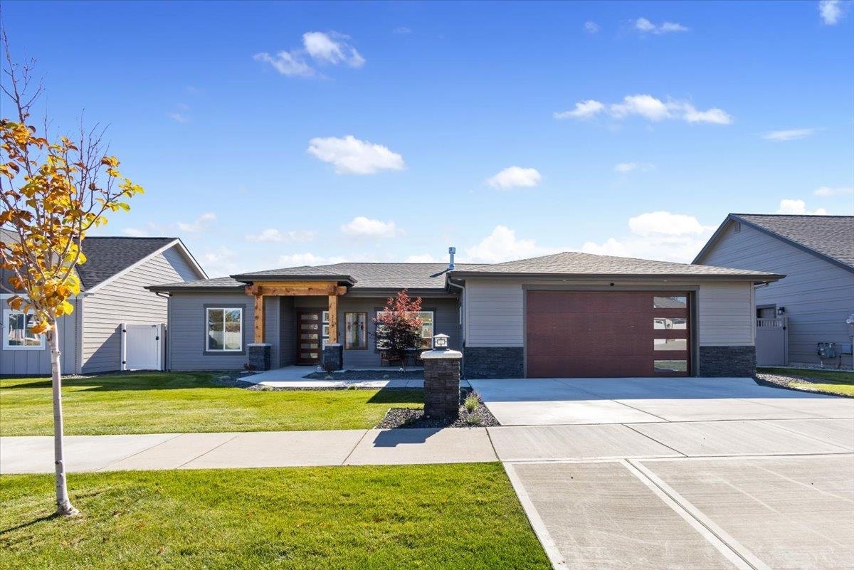 Property Photo: 2207 W Kammi Ave WA 99208