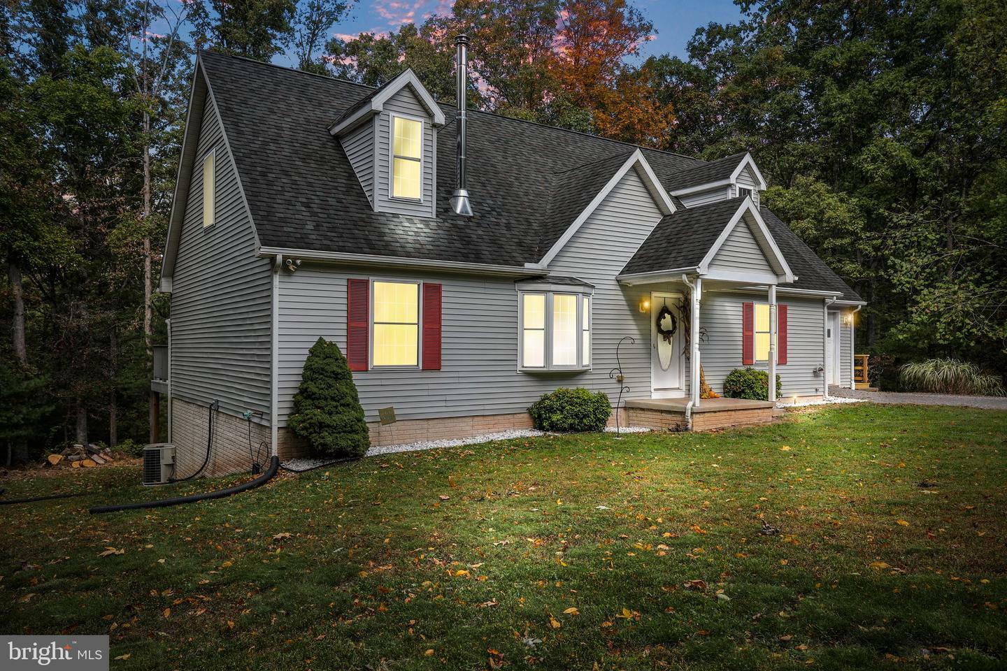 Property Photo:  156 Chestnut Oak Lane  WV 25427 