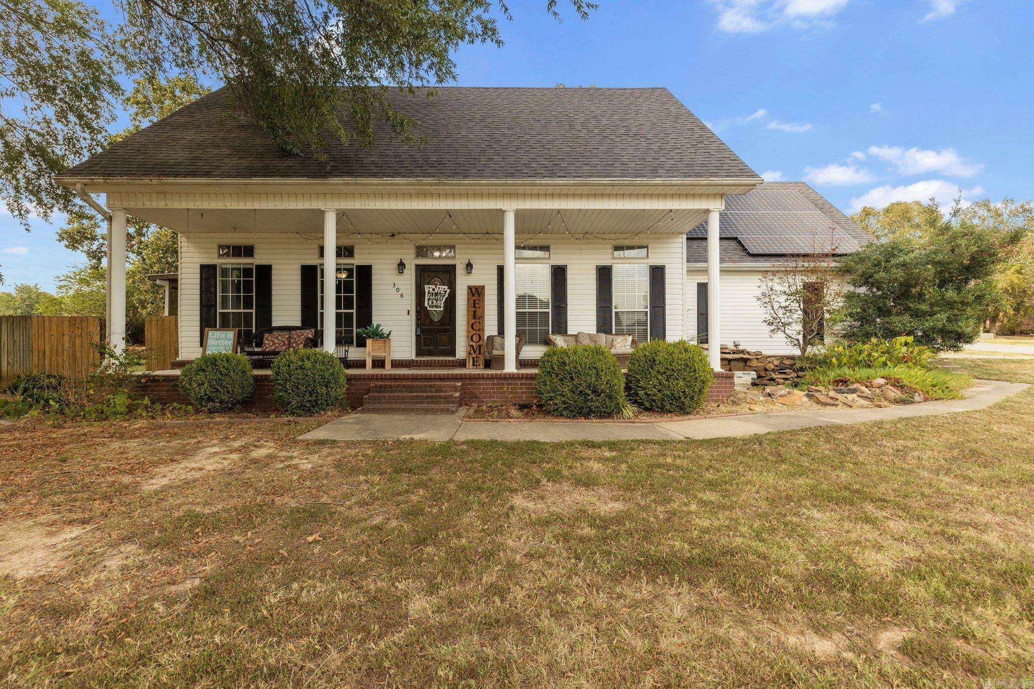 Property Photo:  306 Oak View Drive  AR 72023 