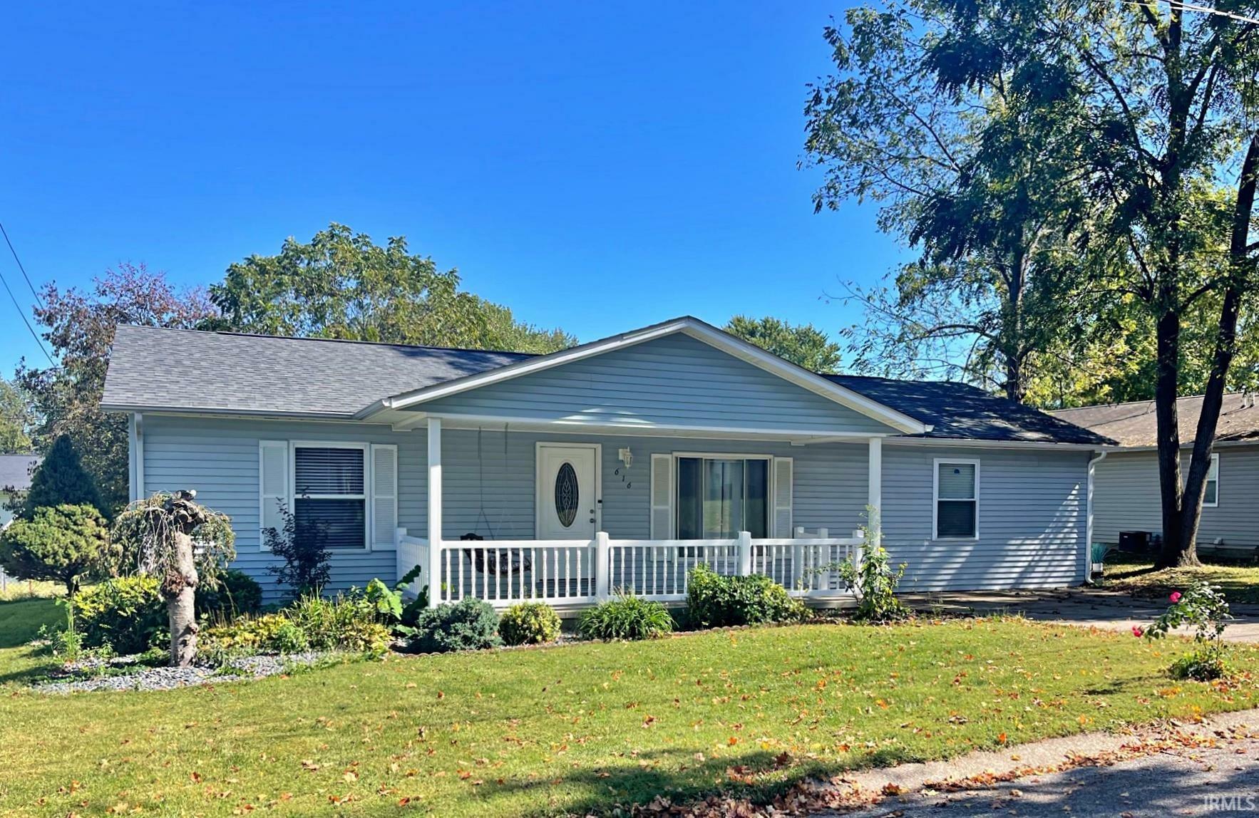 Property Photo: 616 SW 4th Street IN 47501