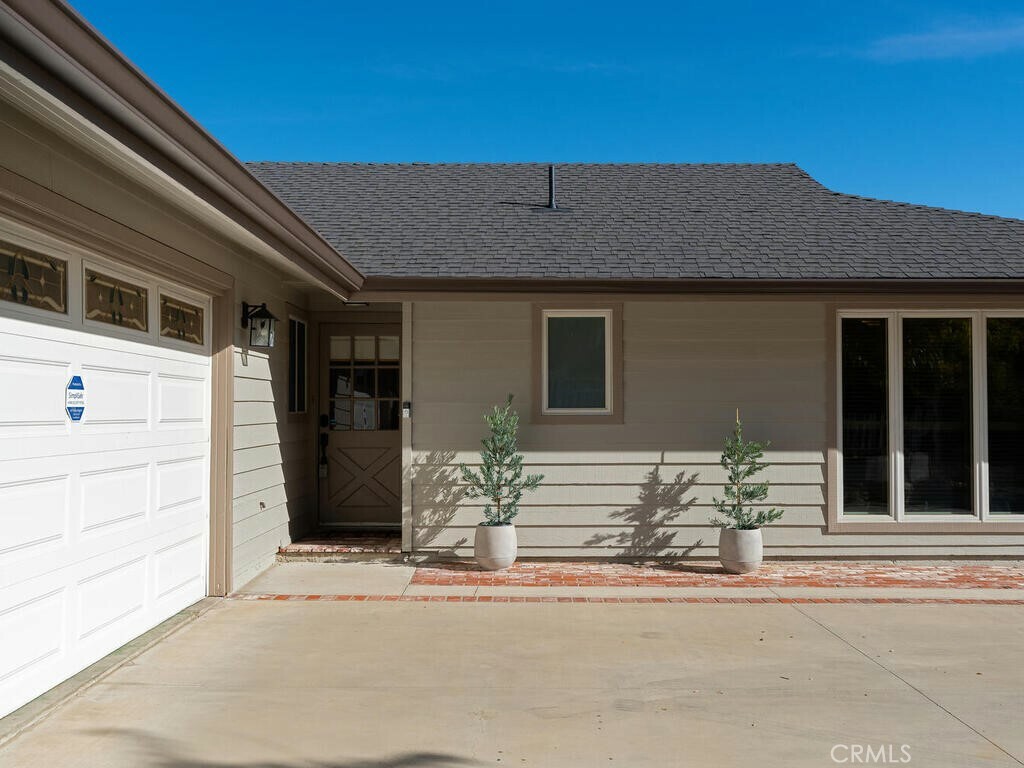 Property Photo:  1714 Highland Park Drive  CA 93446 