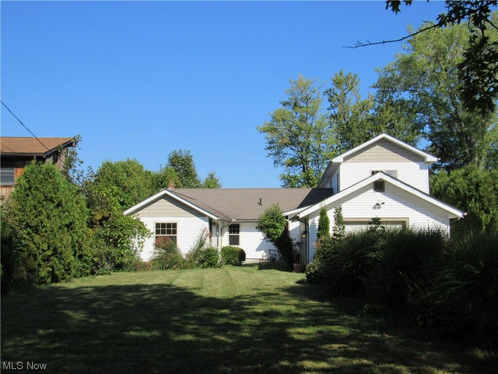 Property Photo:  7569 Lakeshore Boulevard  OH 44057 