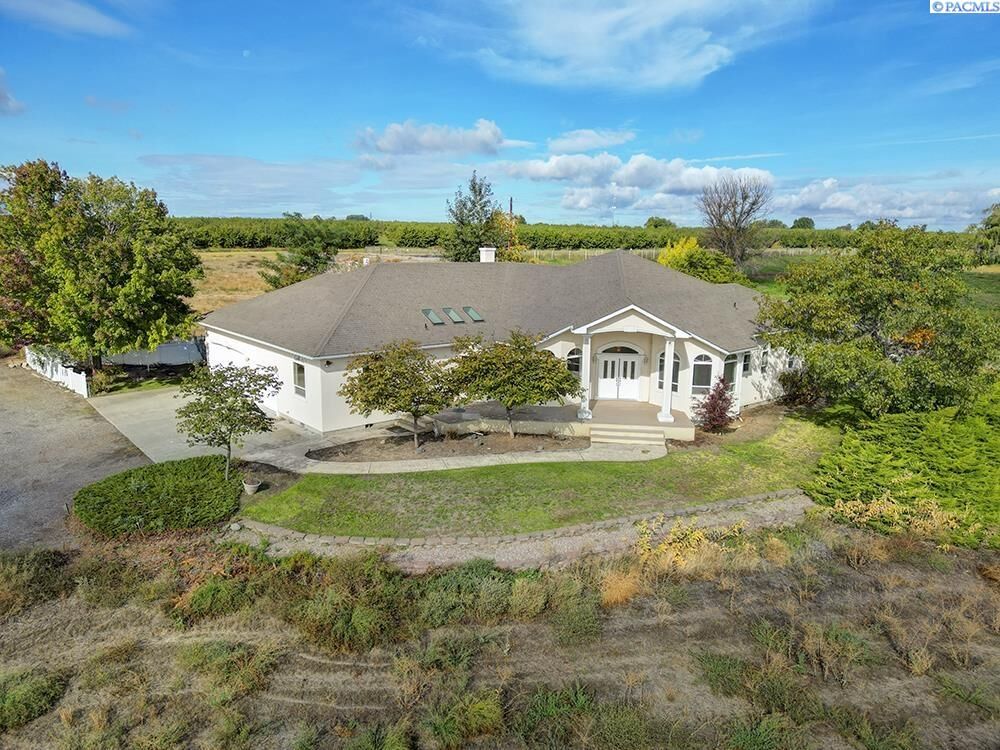 Property Photo:  451 Gemini Dr  WA 99301 