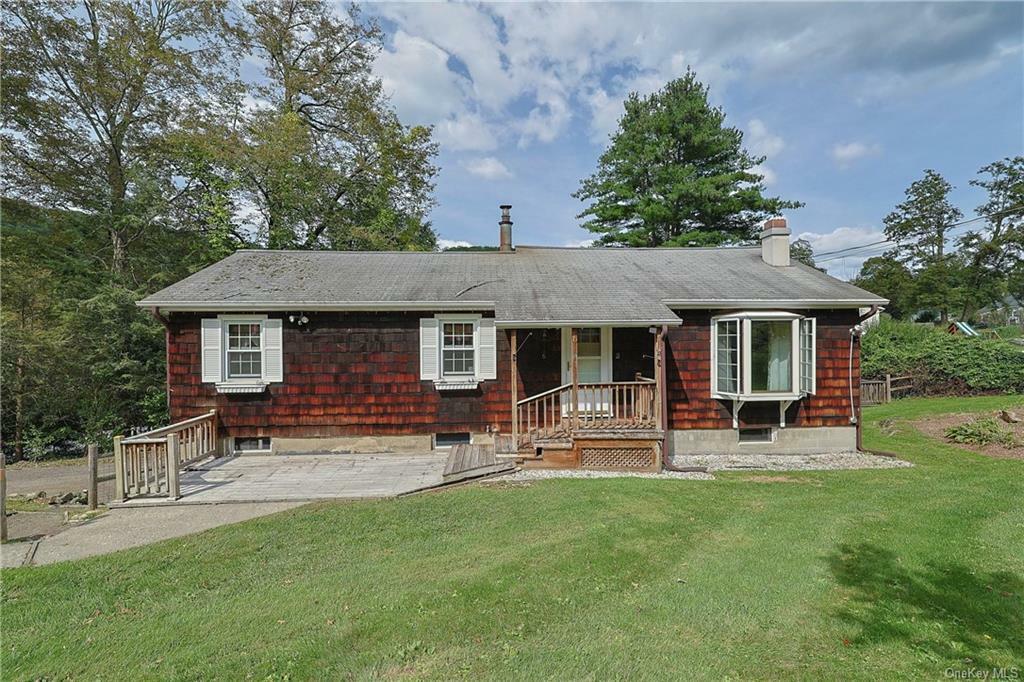 Property Photo:  6 Knox Lane  NY 10524 