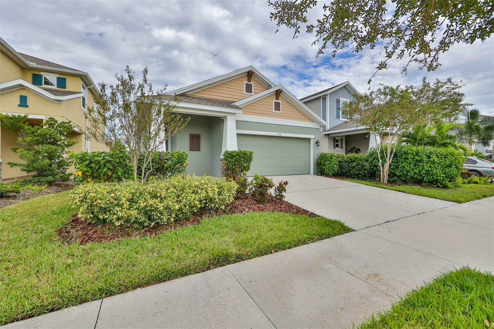 Property Photo:  5514 Silver Sun Drive  FL 33572 