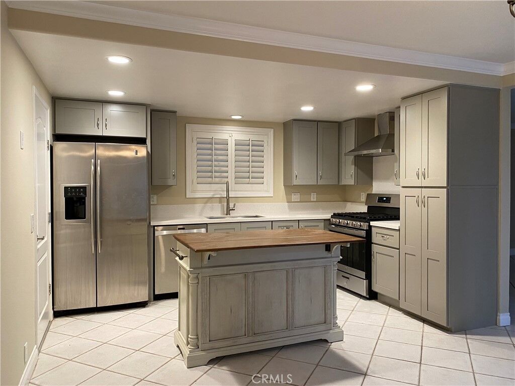 Property Photo:  19872 Potomac Lane  CA 92646 