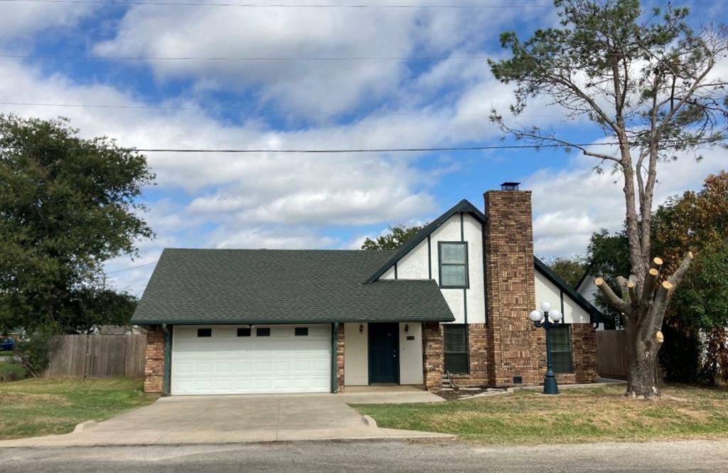 Property Photo:  3101 Shady Grove Circle  TX 76049 