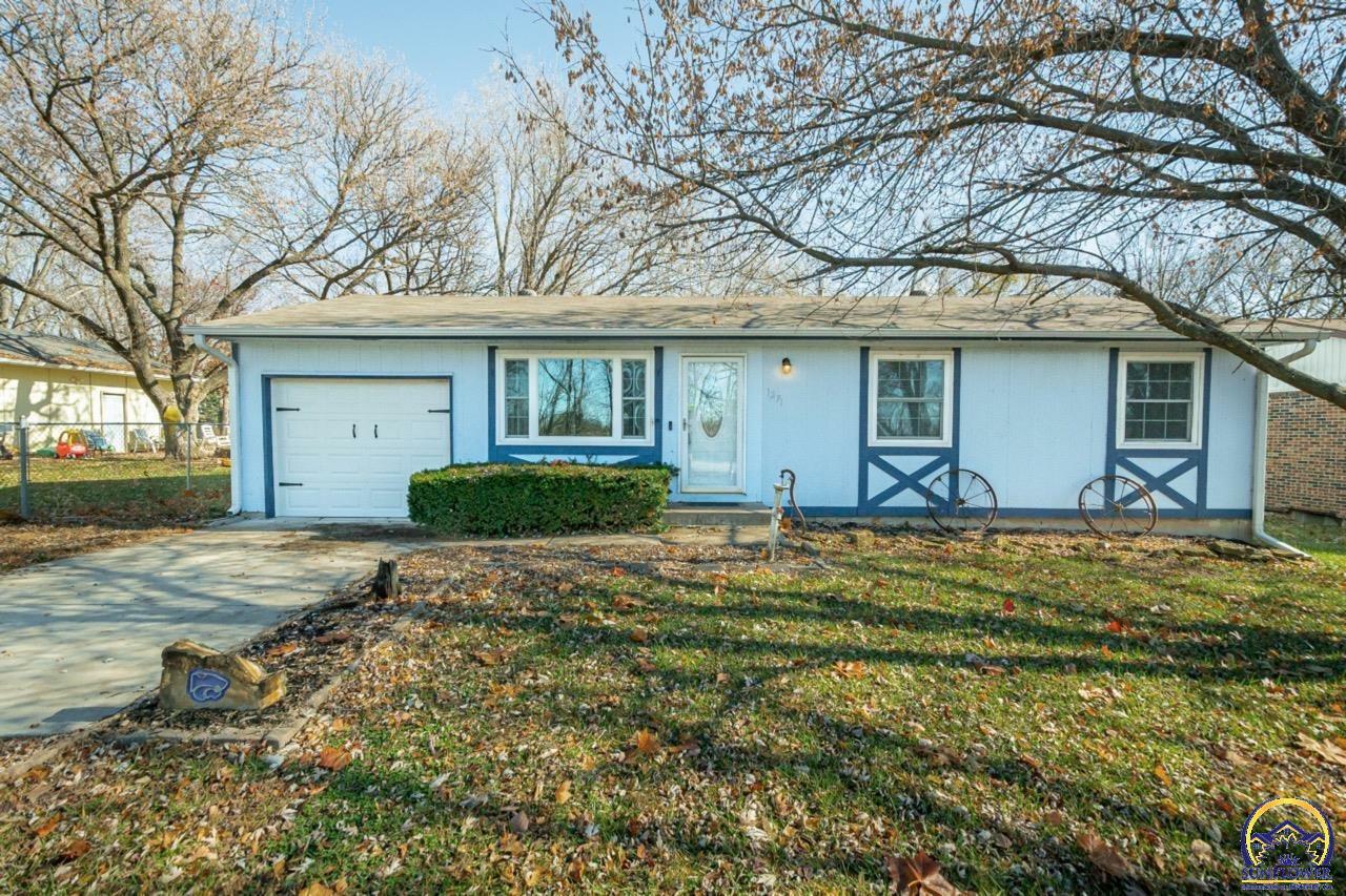 Property Photo:  1271 N Elvira St  KS 66402 