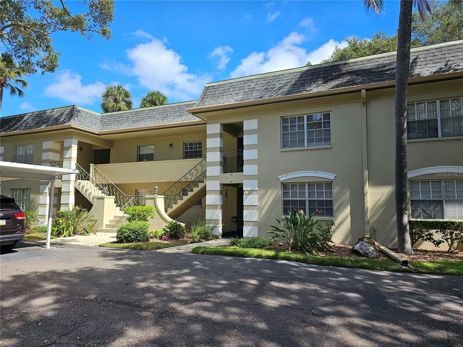 Property Photo:  48 Country Club Drive 48  FL 33771 