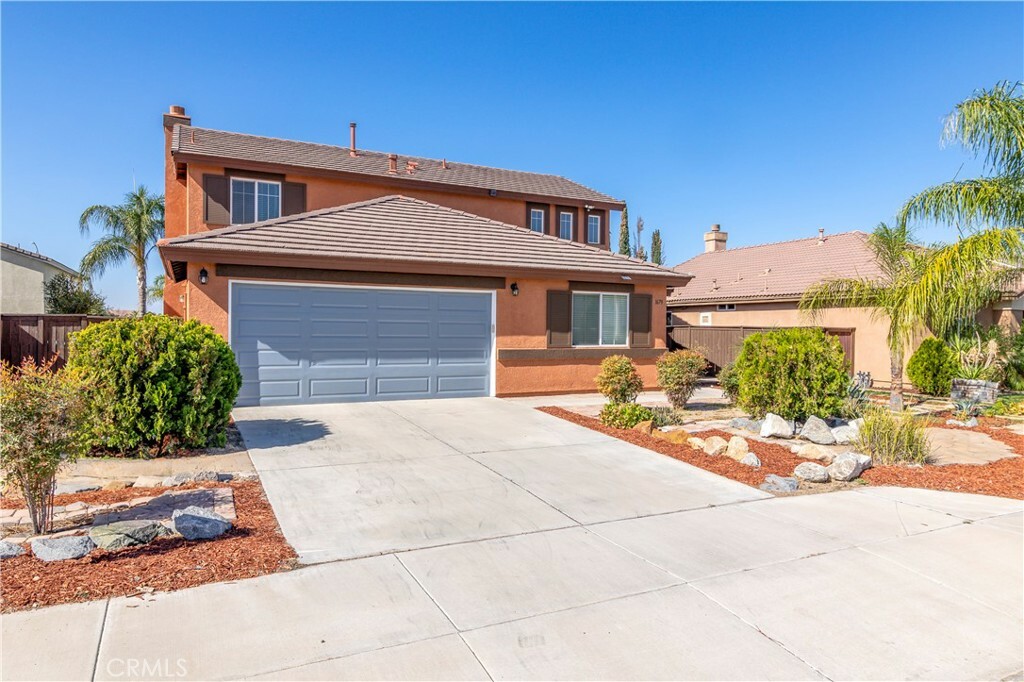 Property Photo: 1679 Stoneside Drive CA 92545